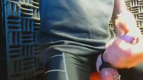 Snapshot of aussieraz chatting on April 2026 07:14:01 AM aussieraz online show from April 2026 07:14:01 AM