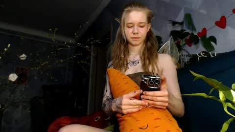 Snapshot of austeja_ona chatting on April 2026 05:21:02 PM Aya online show from April 2026 05:21:02 PM