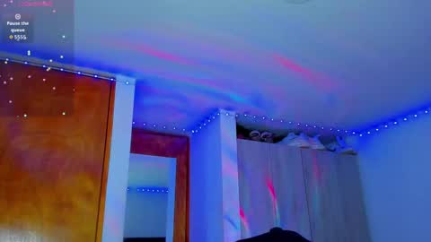 A online show from September 2025 12:21:02 AM