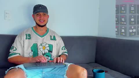 A online show from October 2025 09:38:01 PM