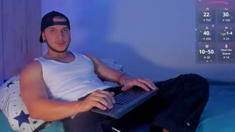 A online show from November 2025 11:30:01 PM