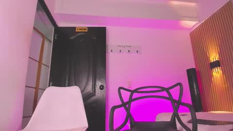 austin_rouse online show from November 2025 07:23:02 PM