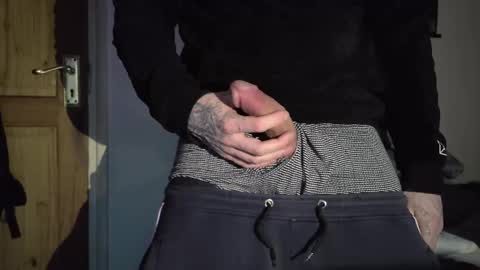 Snapshot of austineaimes chatting on December 2024 11:40:01 PM Austinaimes online show from December 2024 11:40:01 PM