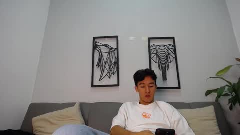 austinreeds online show from October 2025 05:57:02 PM