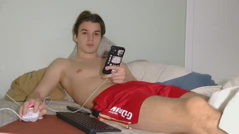Snapshot of auston_r1ch chatting on December 2024 11:39:01 PM Auston 3 online show from December 2024 11:39:01 PM