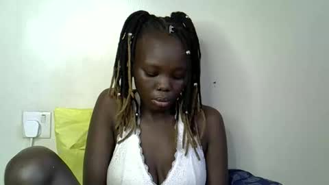 autumnbeagle online show from September 2025 09:53:02 AM