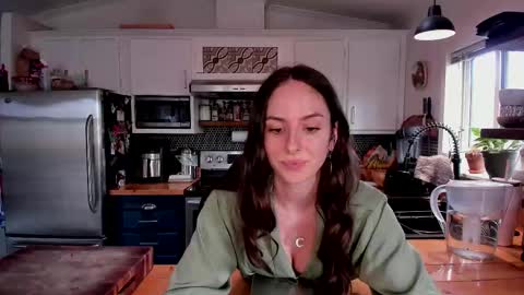 Snapshot of autumnknightly chatting on March 2025 08:32:01 PM Autumn Knightly online show from March 2025 08:32:01 PM