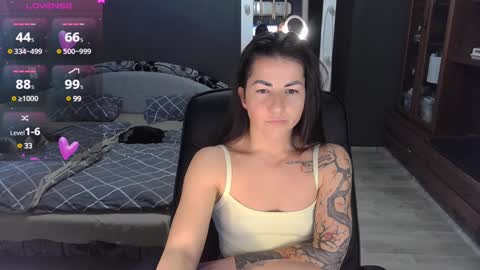 Ava online show from December 2024 10:13:01 AM