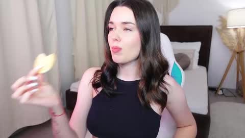 Ava online show from September 2025 02:27:01 PM