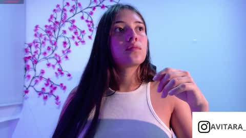 Snapshot of ava_broown chatting on April 2026 12:44:01 AM online show from April 2026 12:44:01 AM