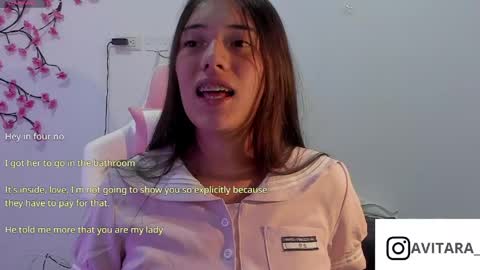 Snapshot of ava_broown chatting on April 2026 01:22:01 AM online show from April 2026 01:22:01 AM