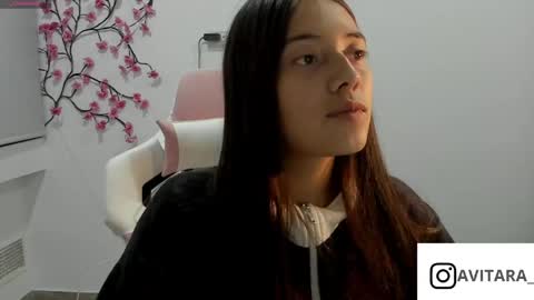 Snapshot of ava_broown chatting on April 2026 01:17:02 AM online show from April 2026 01:17:02 AM