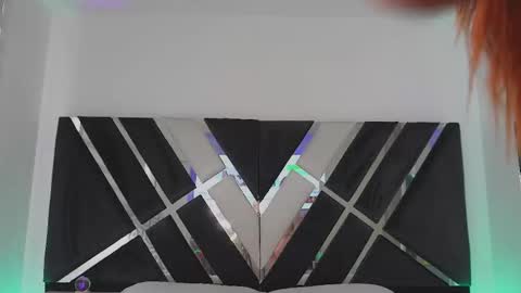 Snapshot of ava_fontana2 chatting on September 2025 09:27:01 PM Ava Fontana online show from September 2025 09:27:01 PM