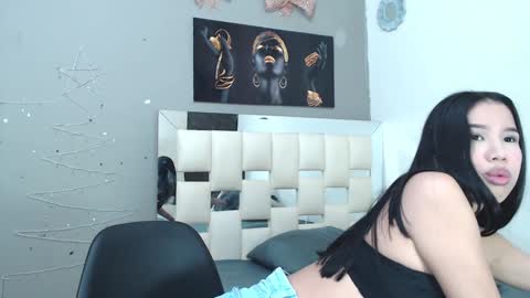 Snapshot of ava_jhonsson chatting on January 2025 03:50:01 PM ava online show from January 2025 03:50:01 PM