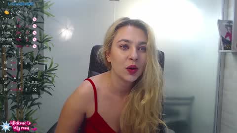 Snapshot of avablue_ chatting on January 2025 03:53:02 AM online show from January 2025 03:53:02 AM