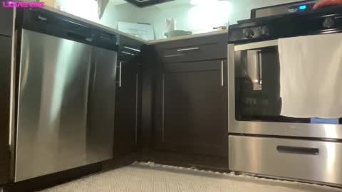 Snapshot of avabradley chatting on December 2024 03:56:02 AM Ava . Support my channel by using my affiliate link to make your account Thanks online show from December 2024 03:56:02 AM