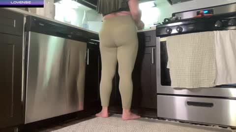 Snapshot of avabradley chatting on October 2025 12:27:01 AM Ava . Support my channel by using my affiliate link to make your account Thanks online show from October 2025 12:27:01 AM