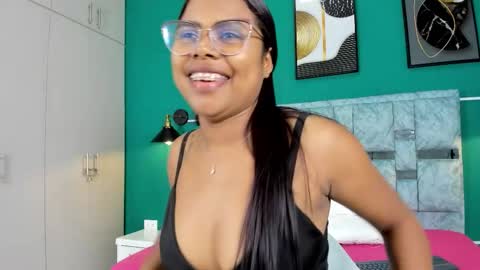 Avalinelov online show from January 2026 07:30:01 PM