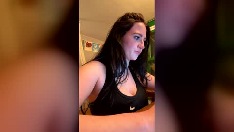 Snapshot of avallanchee chatting on April 2026 04:49:02 AM avallanchee online show from April 2026 04:49:02 AM