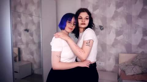 avaobierne online show from November 2025 07:58:01 PM