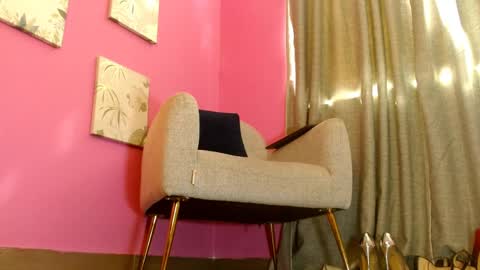 Snapshot of aveline_nuit chatting on April 2026 07:33:02 PM Hi im aqua is nice with me online show from April 2026 07:33:02 PM