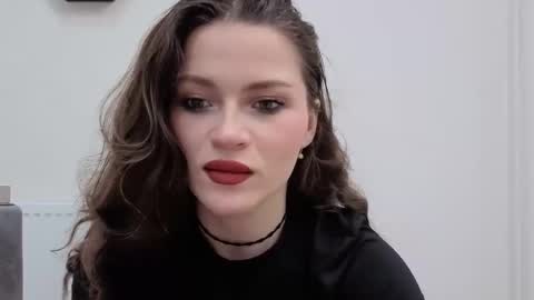 Snapshot of avelinehowo_uwu chatting on April 2026 05:33:01 PM Aveline online show from April 2026 05:33:01 PM