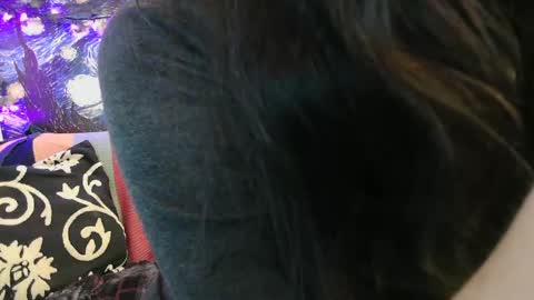 Snapshot of average_girl222 chatting on November 2025 05:51:01 AM raven blue online show from November 2025 05:51:01 AM