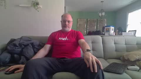 Snapshot of averagegreg chatting on April 2026 04:41:01 PM Greg online show from April 2026 04:41:01 PM