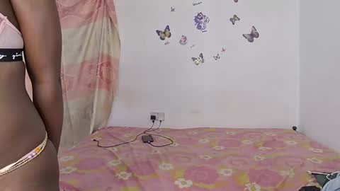 averrine online show from April 2026 07:36:02 AM