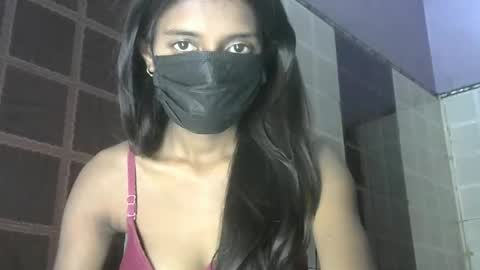 avery_lust01 online show from April 2026 05:52:01 AM