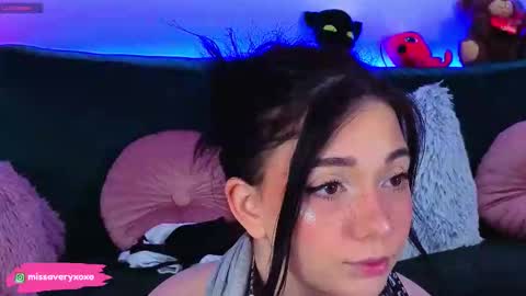 Snapshot of averywillow chatting on March 2026 12:27:02 AM AveryWillow online show from March 2026 12:27:02 AM
