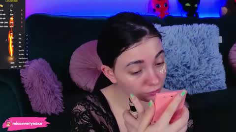 Snapshot of averywillow chatting on April 2026 11:03:01 PM AveryWillow online show from April 2026 11:03:01 PM