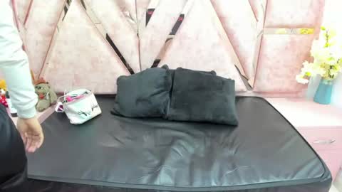 Snapshot of avi_thomsonn_ chatting on July 2026 02:29:01 AM avi_thomsonn_ online show from July 2026 02:29:01 AM