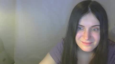 avialenne online show from April 2026 05:28:01 PM