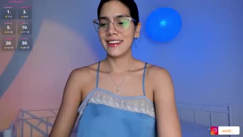 Snapshot of avis12_ chatting on September 2025 04:49:02 AM Follow me Pvt and c2c is on online show from September 2025 04:49:02 AM