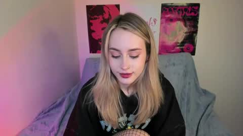 Snapshot of aviva_faith chatting on April 2026 09:39:33 PM Aviva online show from April 2026 09:39:33 PM