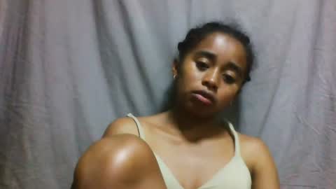 Snapshot of avontsoaldy chatting on November 2025 04:46:01 AM avontsoaldy online show from November 2025 04:46:01 AM