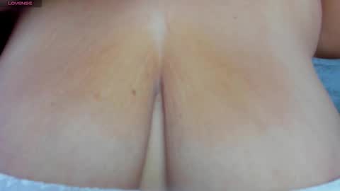 Snapshot of avril_jonson chatting on March 2026 10:24:02 PM avril_jonson online show from March 2026 10:24:02 PM