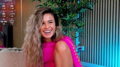 AVRILL CYRUX online show from January 2025 02:49:02 PM