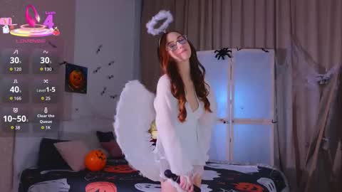 Avril online show from October 2025 10:48:02 PM