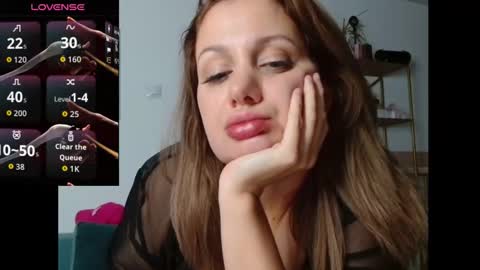 Snapshot of avrora__love chatting on September 2025 06:29:02 PM Avrora online show from September 2025 06:29:02 PM