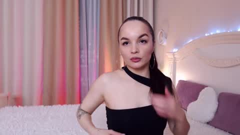 Snapshot of avrora_lew_ chatting on March 2026 07:28:01 PM Avrora Inst online show from March 2026 07:28:01 PM