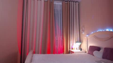 Snapshot of avrora_lew_ chatting on March 2026 09:47:02 PM Avrora Inst online show from March 2026 09:47:02 PM