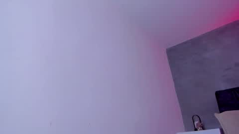 Axara online show from December 2025 07:53:02 PM