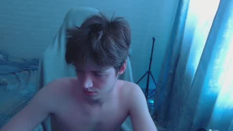 axel_0ne online show from May 2026 05:35:01 AM