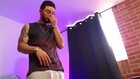 Independiente Model online show from December 2025 12:21:01 PM