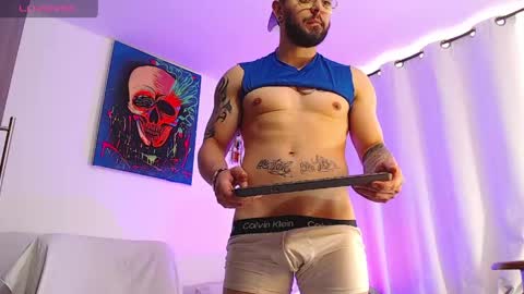 Snapshot of axel_7070 chatting on April 2026 02:21:01 PM Independiente Model online show from April 2026 02:21:01 PM