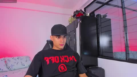 Snapshot of axel_cody_ chatting on January 2026 03:25:02 PM AXEL online show from January 2026 03:25:02 PM