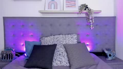 Snapshot of axel_colling1 chatting on April 2026 10:36:02 PM AXEL online show from April 2026 10:36:02 PM
