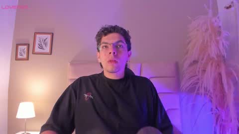 Yooung King  online show from February 2026 10:43:01 AM